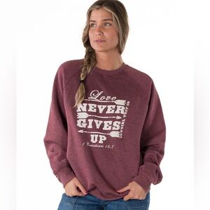 Cowgirl Tuff Love Never Gives Up Women’s Crewneck in Wine Color